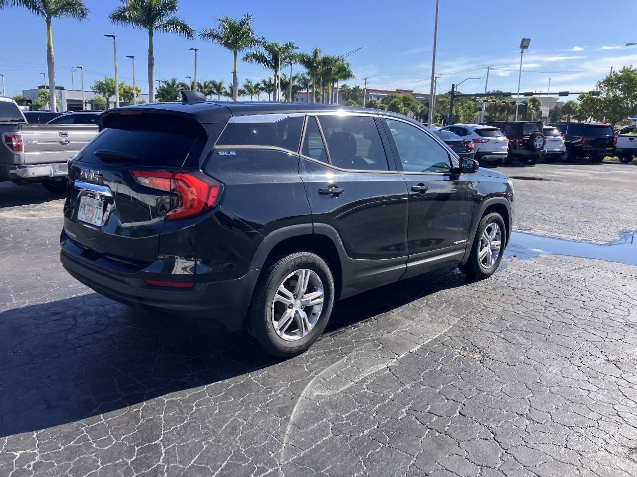 Used 2018 GMC Terrain SLE FWD image 3