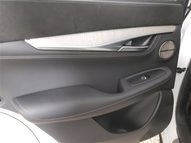 Used 2023 INFINITI QX50 Sensory w/ Accent Package image 9