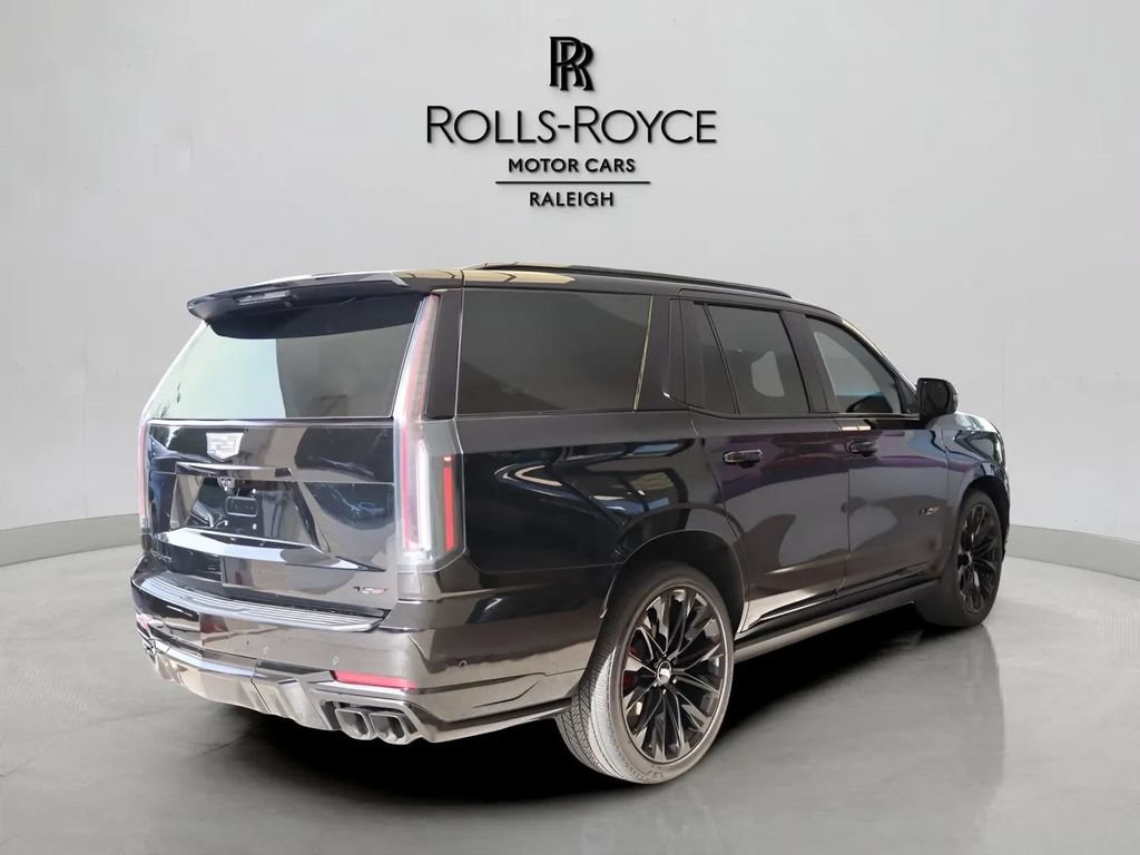 Used 2025 Cadillac Escalade V w/ LPO, ONYX Package AWD/4WD image 4