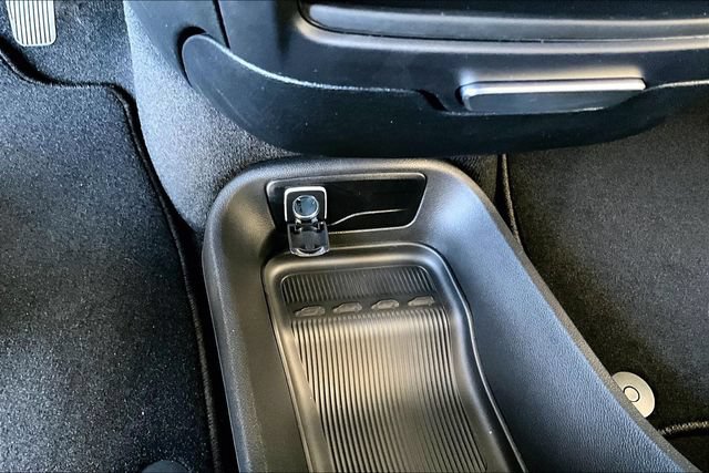 New 2027 Chrysler Pacifica Select FWD image 17