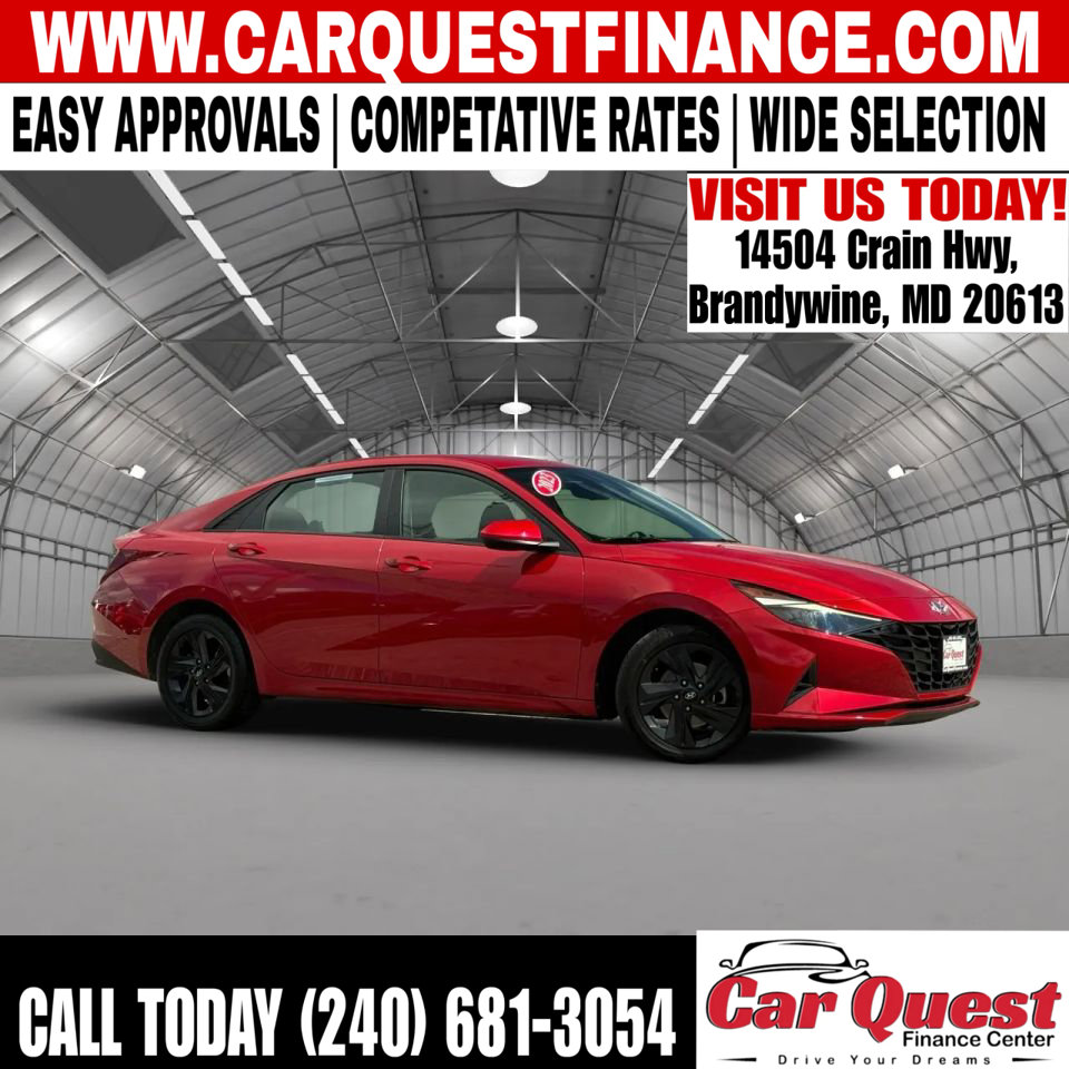 Used 2023 Hyundai Elantra SEL image 1