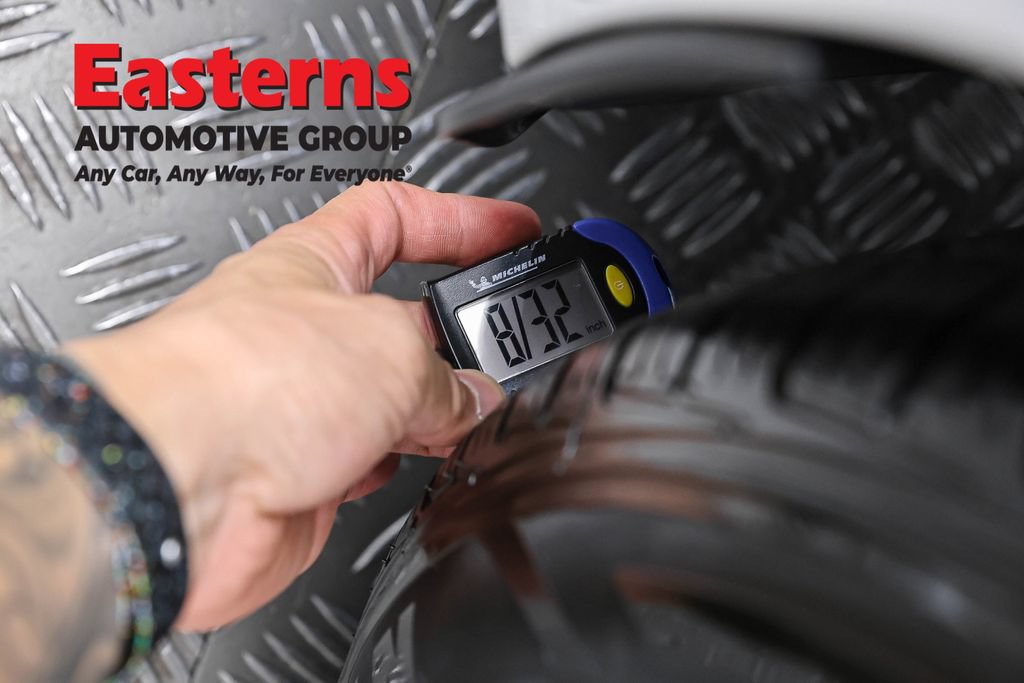 Used 2024 Nissan Sentra SV FWD image 28