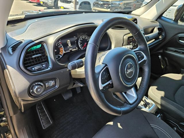 Used 2023 Jeep Renegade Altitude w/ Sun/Sound Group AWD/4WD image 21