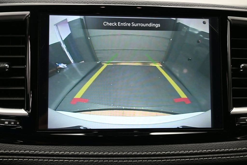 Used 2024 Chrysler Pacifica Touring-L FWD image 23