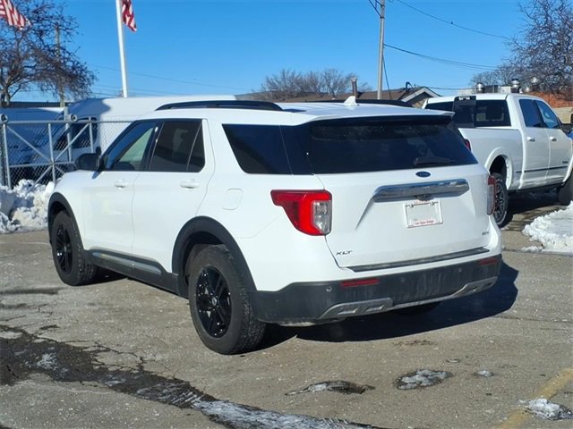 Used 2020 Ford Explorer XLT w/ Equipment Group 202A image 8