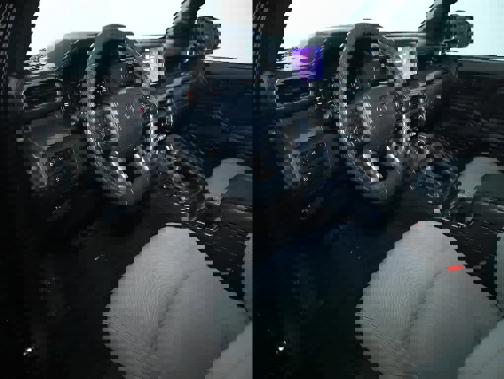 Certified 2024 Toyota Tacoma SR5 AWD/4WD image 17