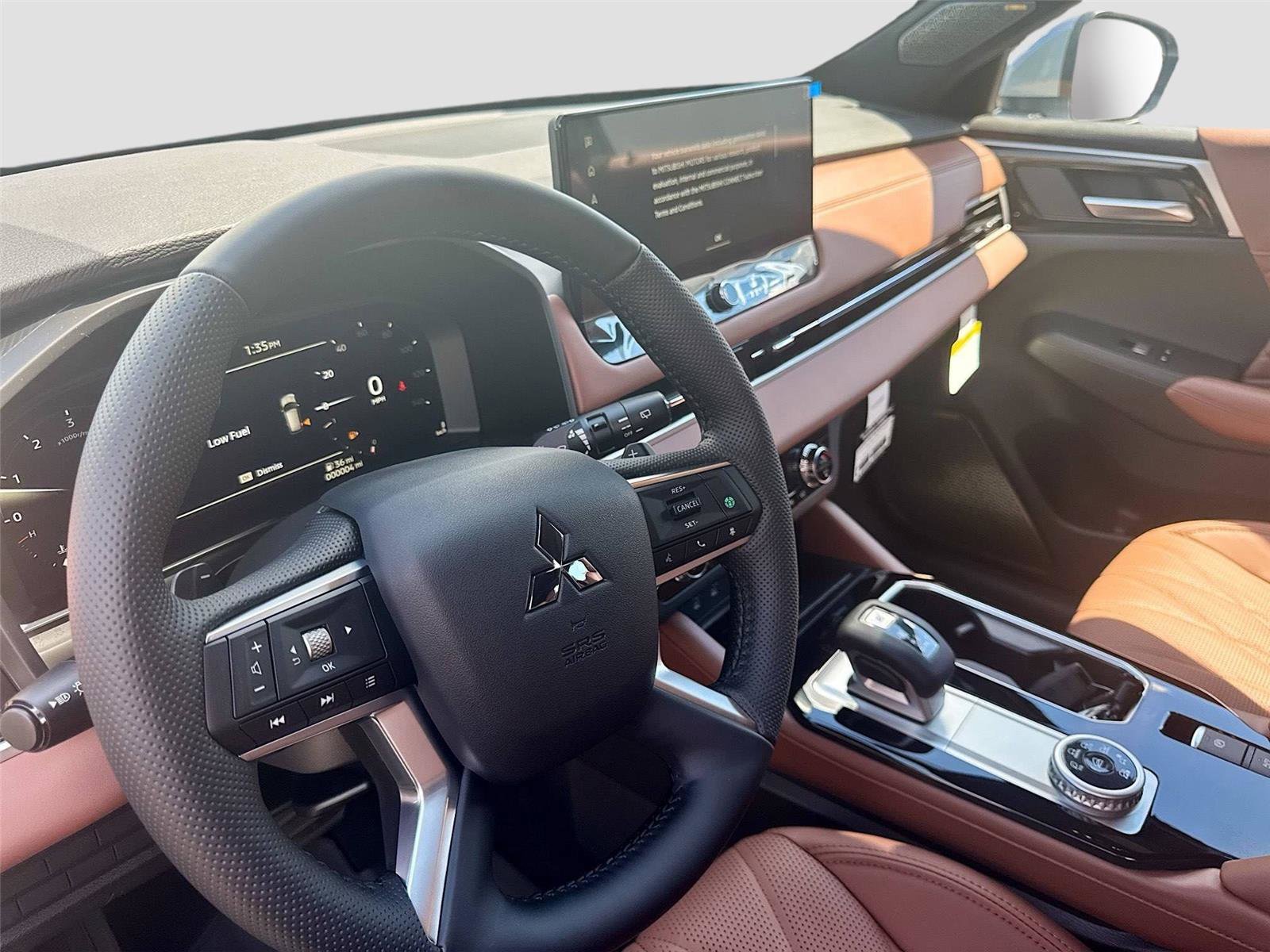 New 2025 Mitsubishi Outlander SEL image 9