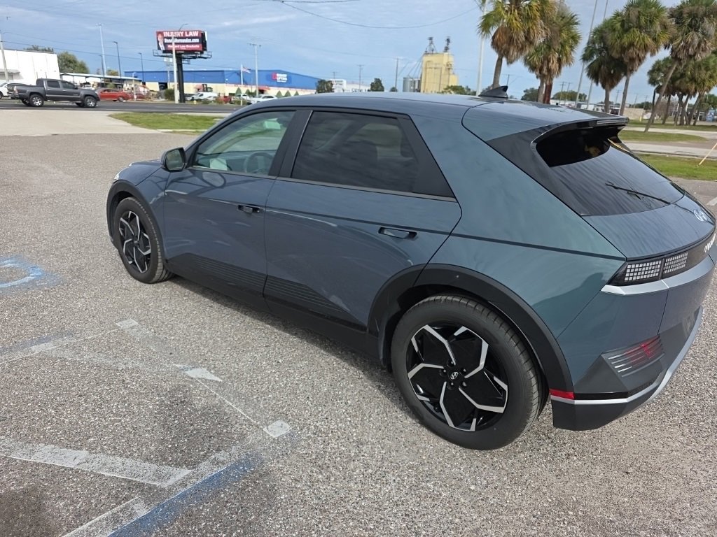 Used 2022 Hyundai Ioniq 5 SE image 5