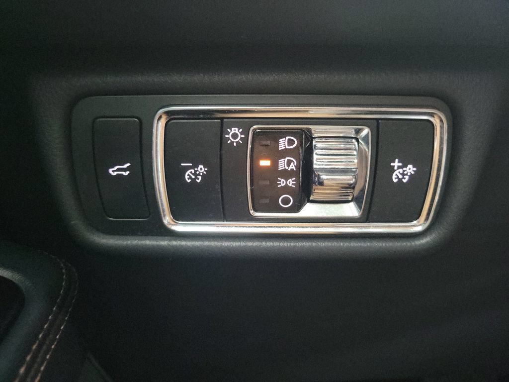 Certified 2025 Lincoln Aviator 2WD w/ Jet Appearance Package image 19
