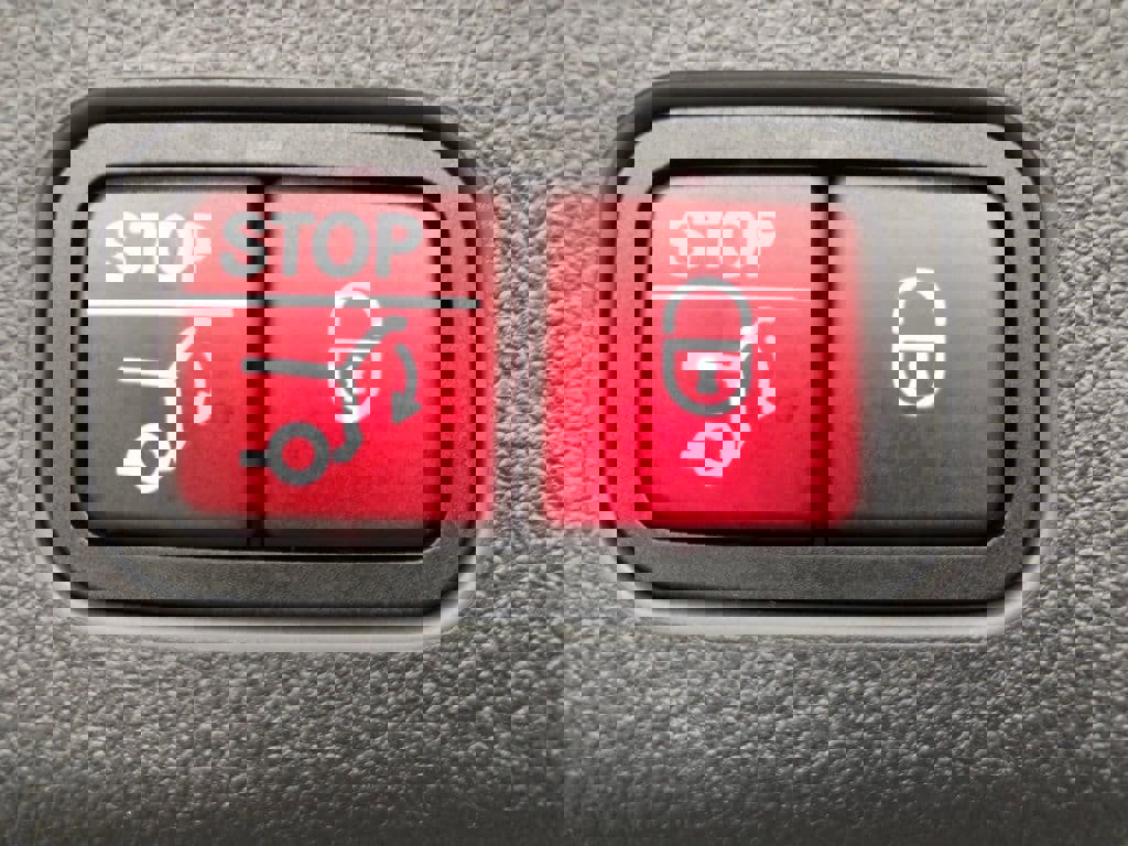 New 2026 Mercedes-Benz GLC 300 4MATIC image 38