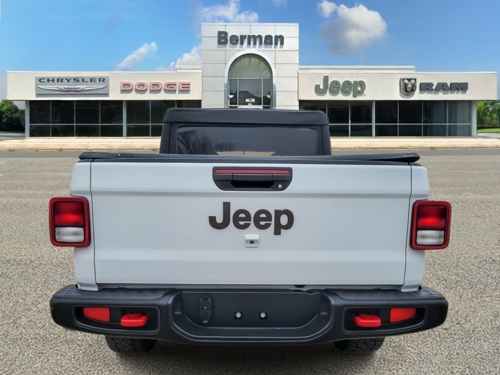 Used 2023 Jeep Gladiator Rubicon AWD/4WD image 6