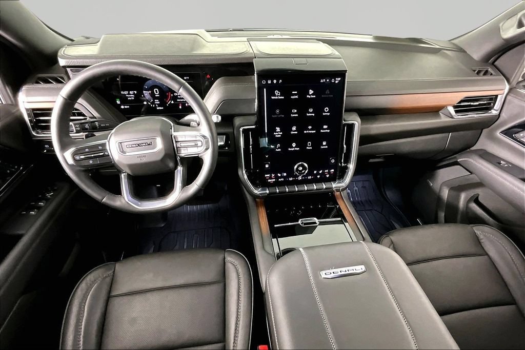 Used 2026 GMC Yukon XL Denali RWD image 7