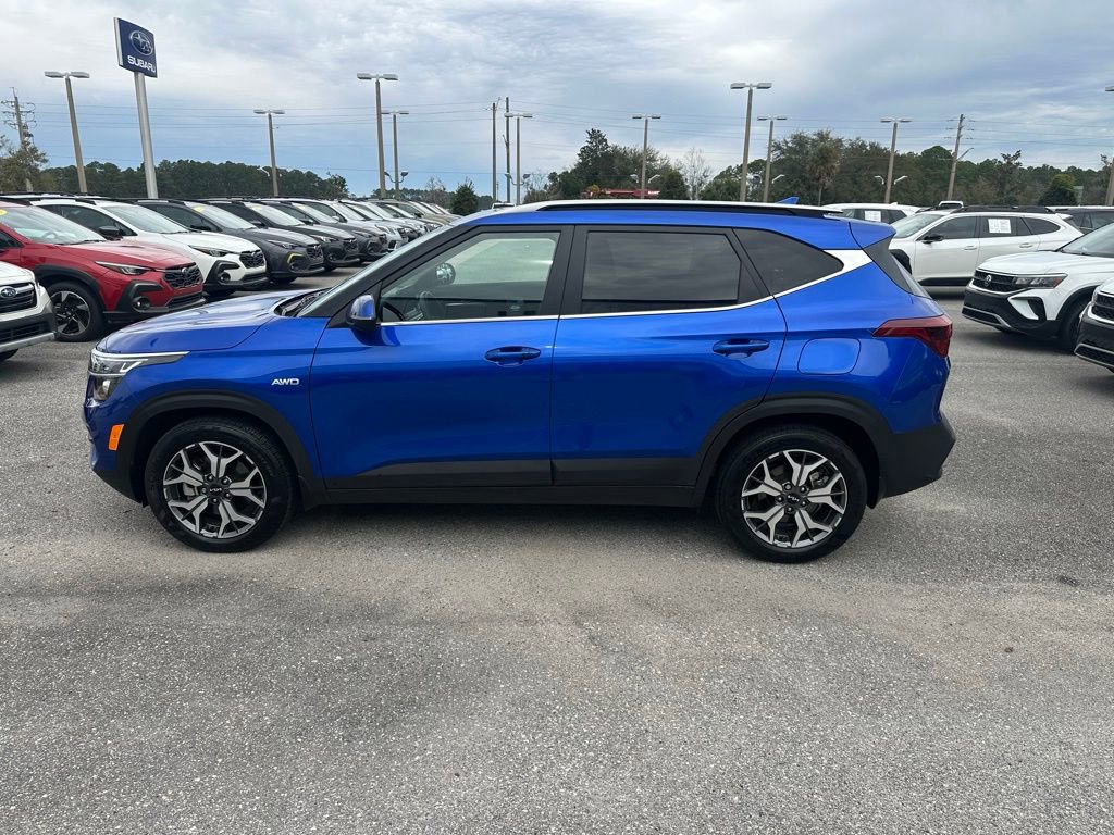 Used 2023 Kia Seltos EX image 11