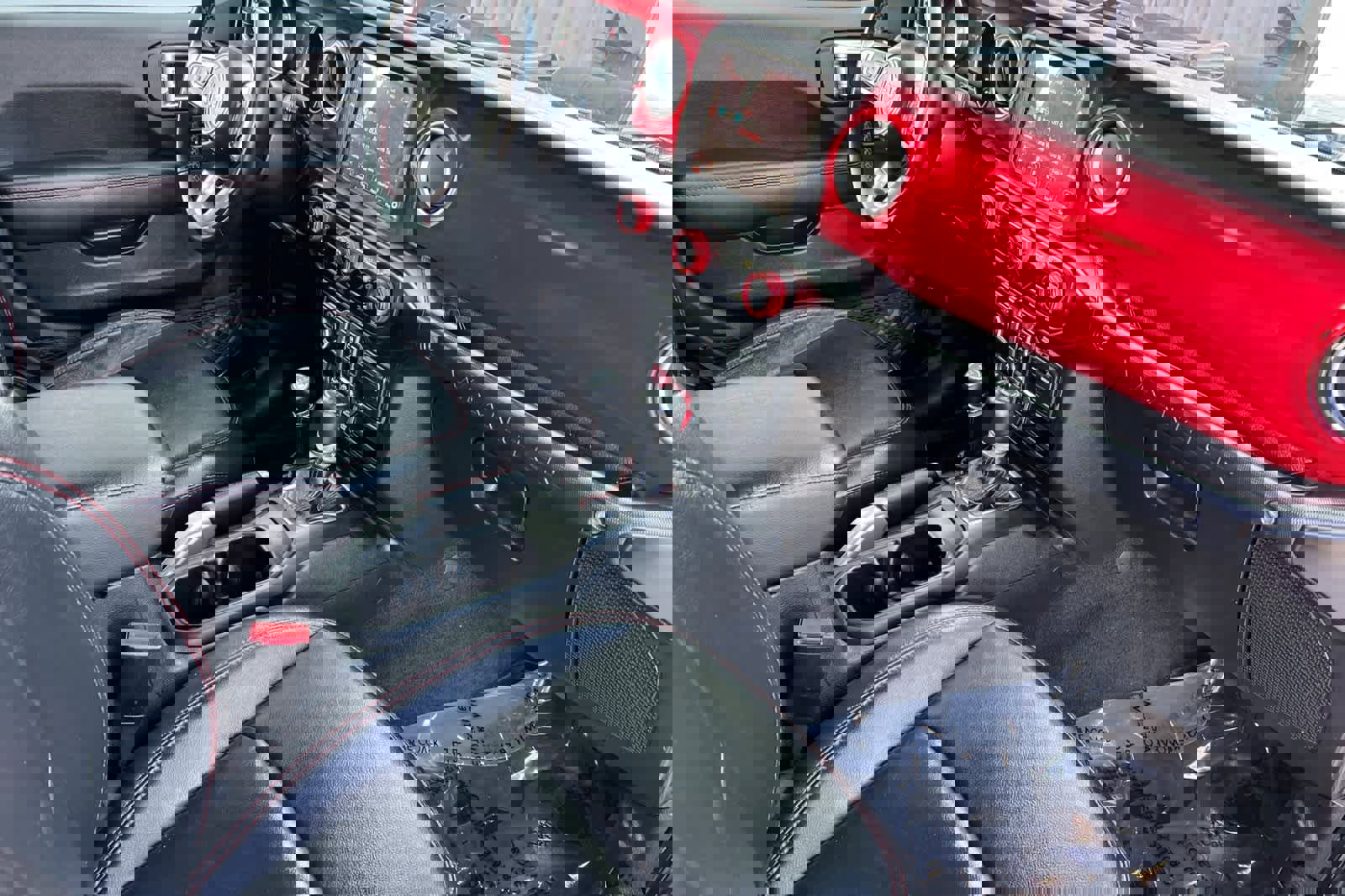 Used 2022 Jeep Wrangler Unlimited Rubicon w/ LED Lighting Group image 19