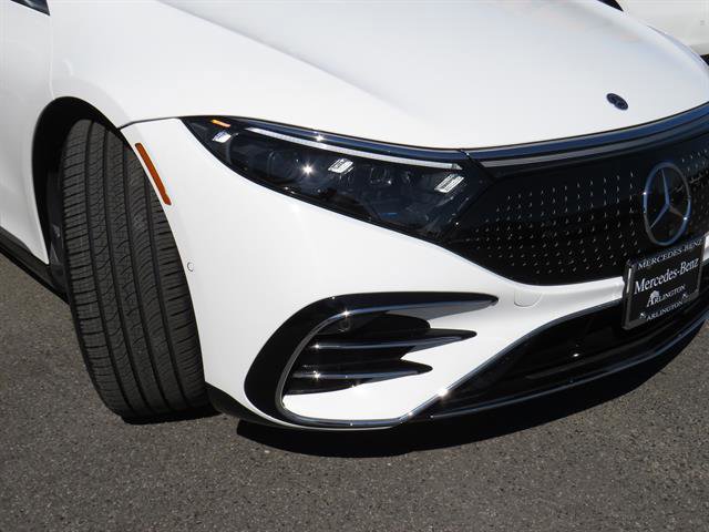 Certified 2023 Mercedes-Benz EQS 580 4MATIC Sedan w/ Exclusive Trim Package image 26