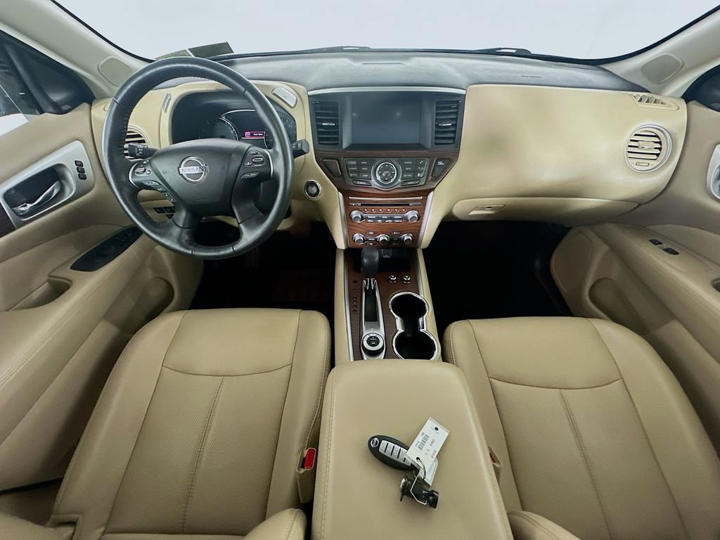 Used 2020 Nissan Pathfinder Platinum AWD/4WD image 10