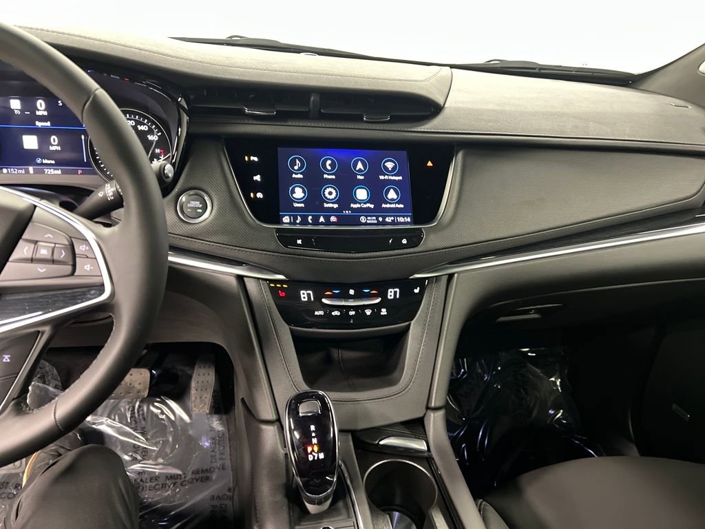 Certified 2026 Cadillac XT5 Premium Luxury w/ LPO, Floor Liner Package image 21