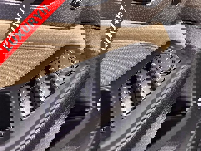 Used 2022 Chevrolet Traverse Premier image 24