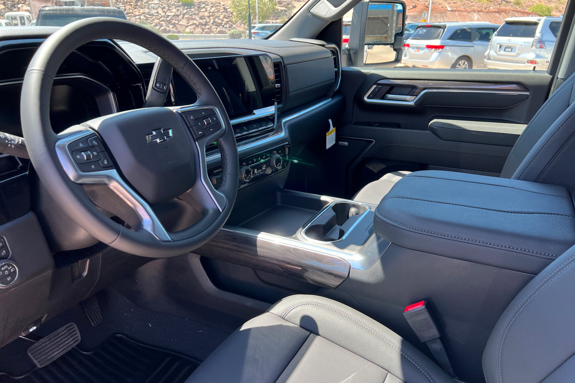 New 2026 Chevrolet Silverado 2500 LTZ w/ LTZ Plus Package AWD/4WD image 16