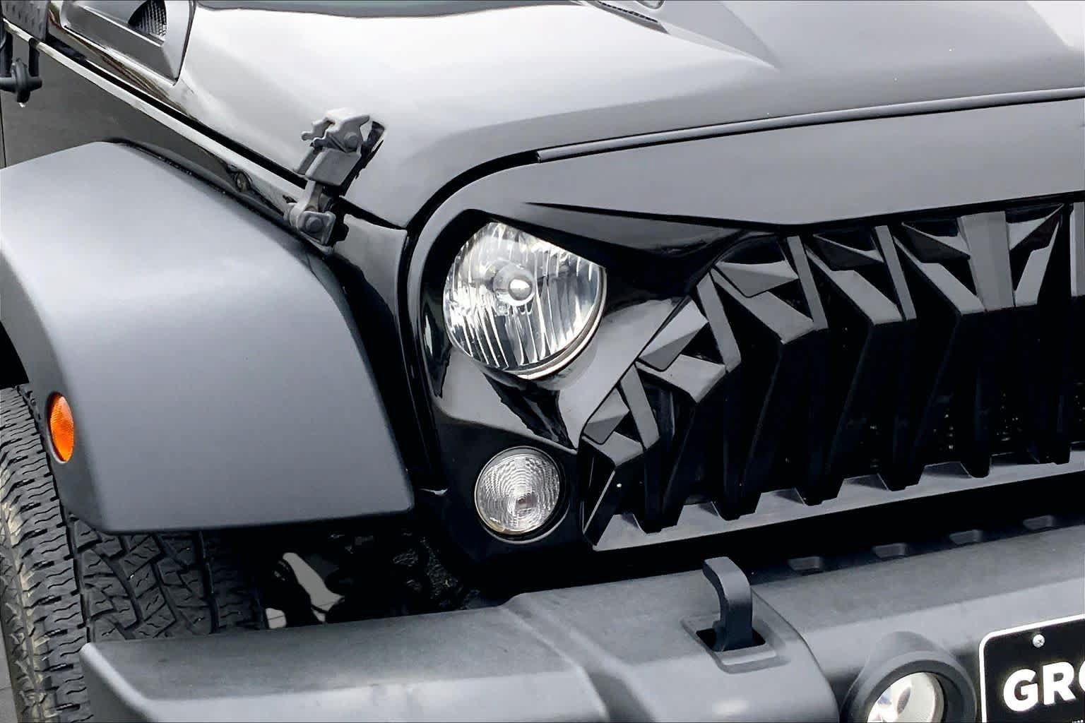 Used 2018 Jeep Wrangler Sport AWD/4WD image 28