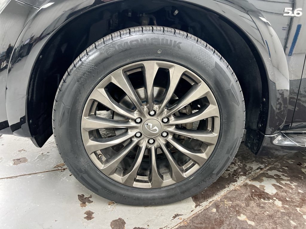 Used 2017 INFINITI QX80 Limited w/ All Season Package AWD/4WD image 29
