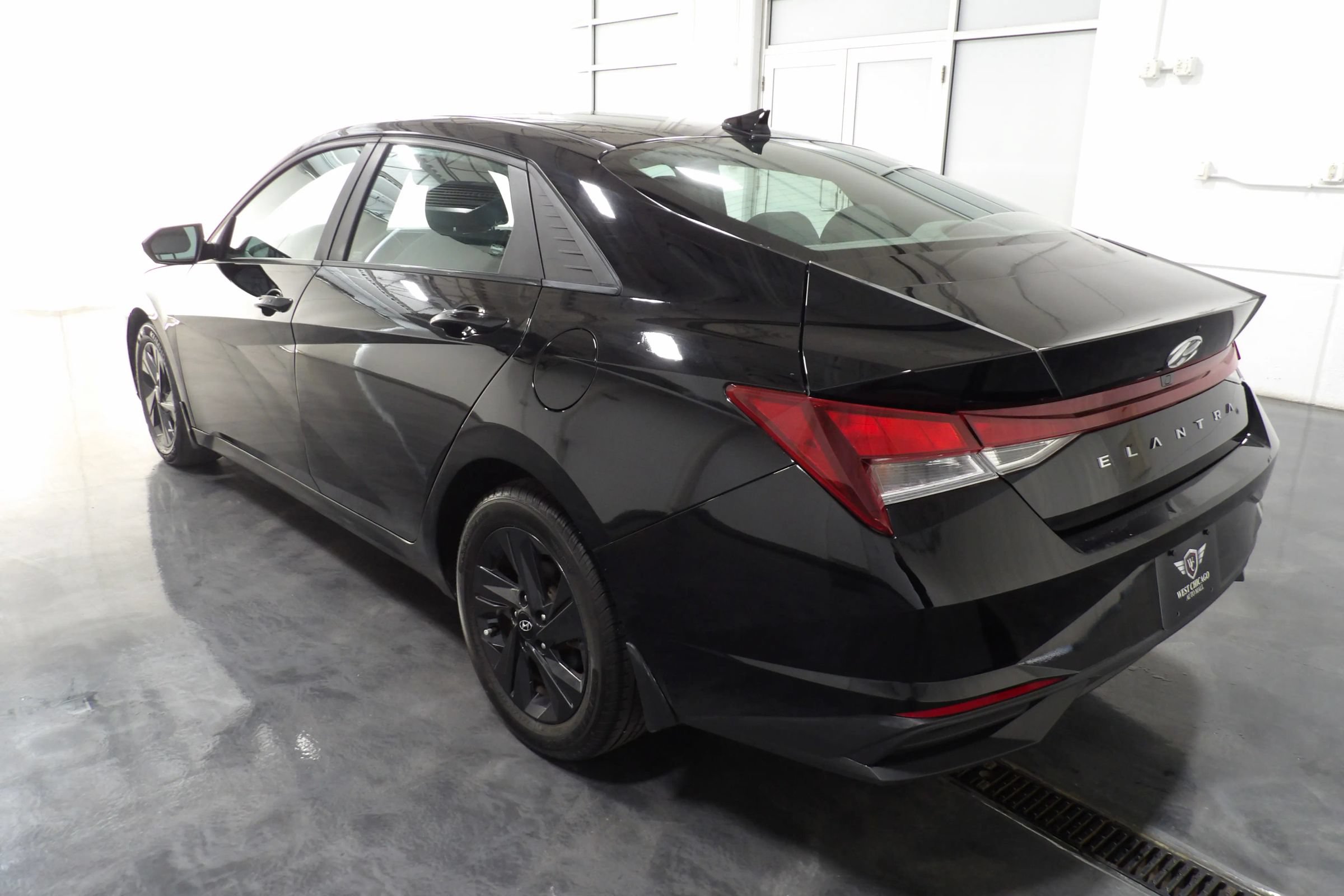 Used 2022 Hyundai Elantra SEL FWD image 4