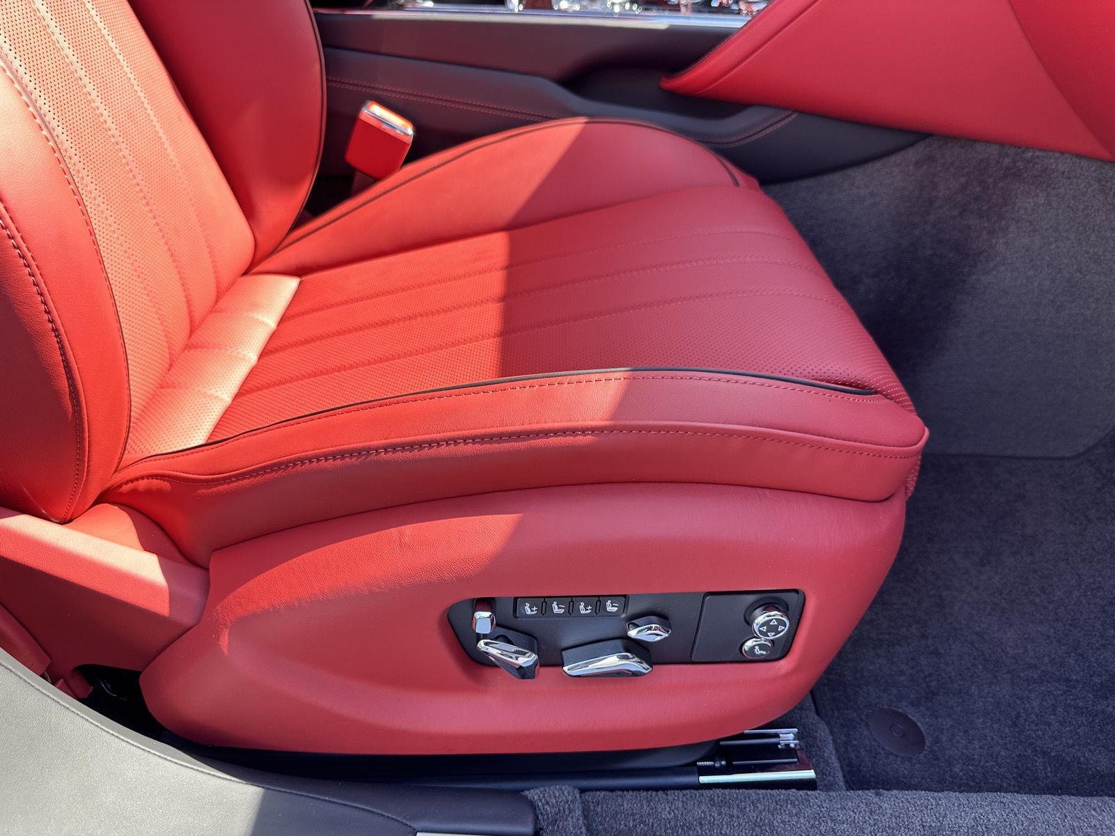 New 2026 Bentley Flying Spur Plug-In Hybrid AWD/4WD image 16