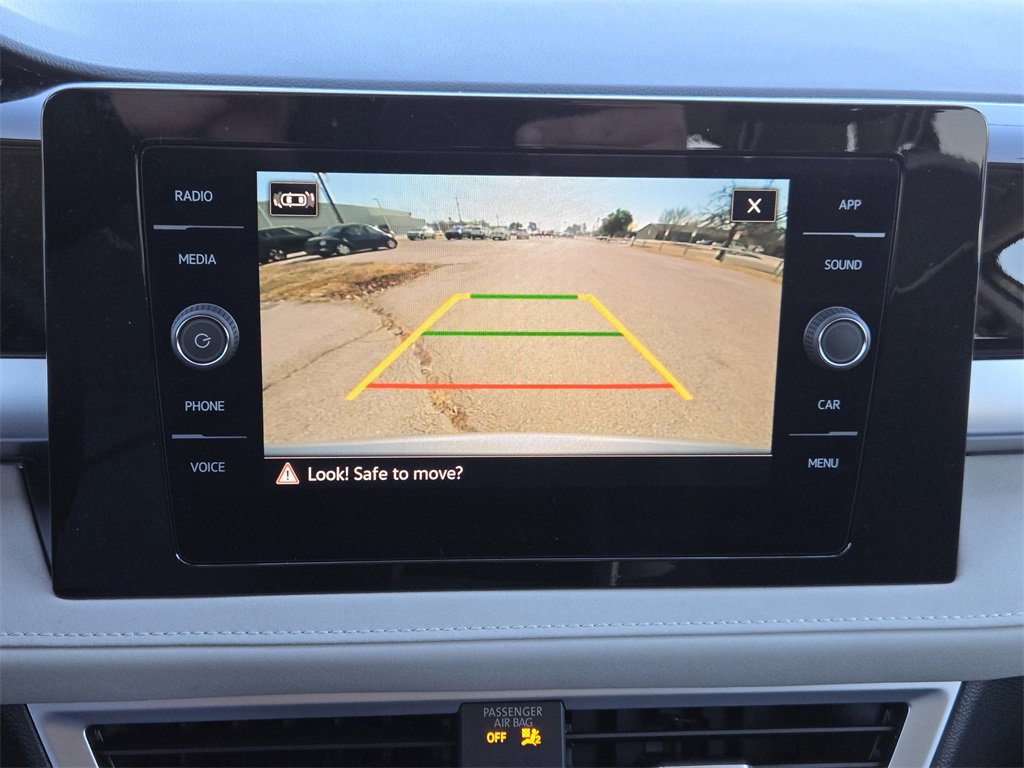 New 2026 Volkswagen Taos SE image 15