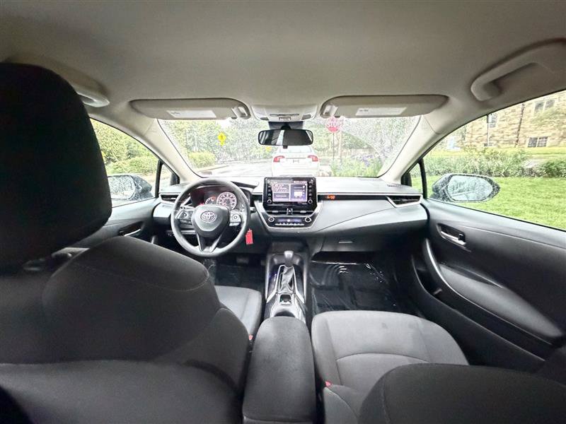 Used 2021 Toyota Corolla LE FWD image 26