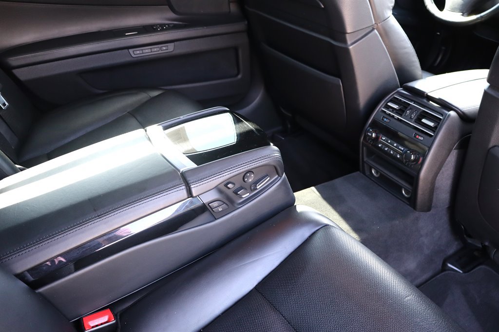 Used 2012 BMW ALPINA B7 xDrive LWB AWD/4WD image 22