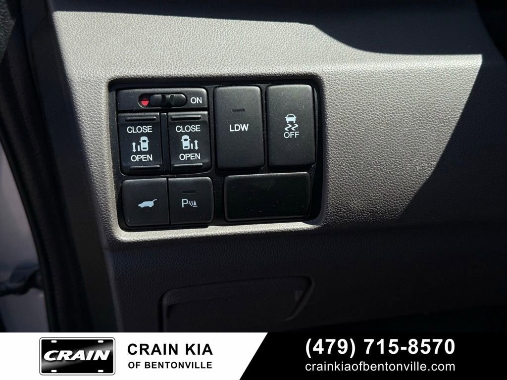 Used 2015 Honda Odyssey Touring image 13