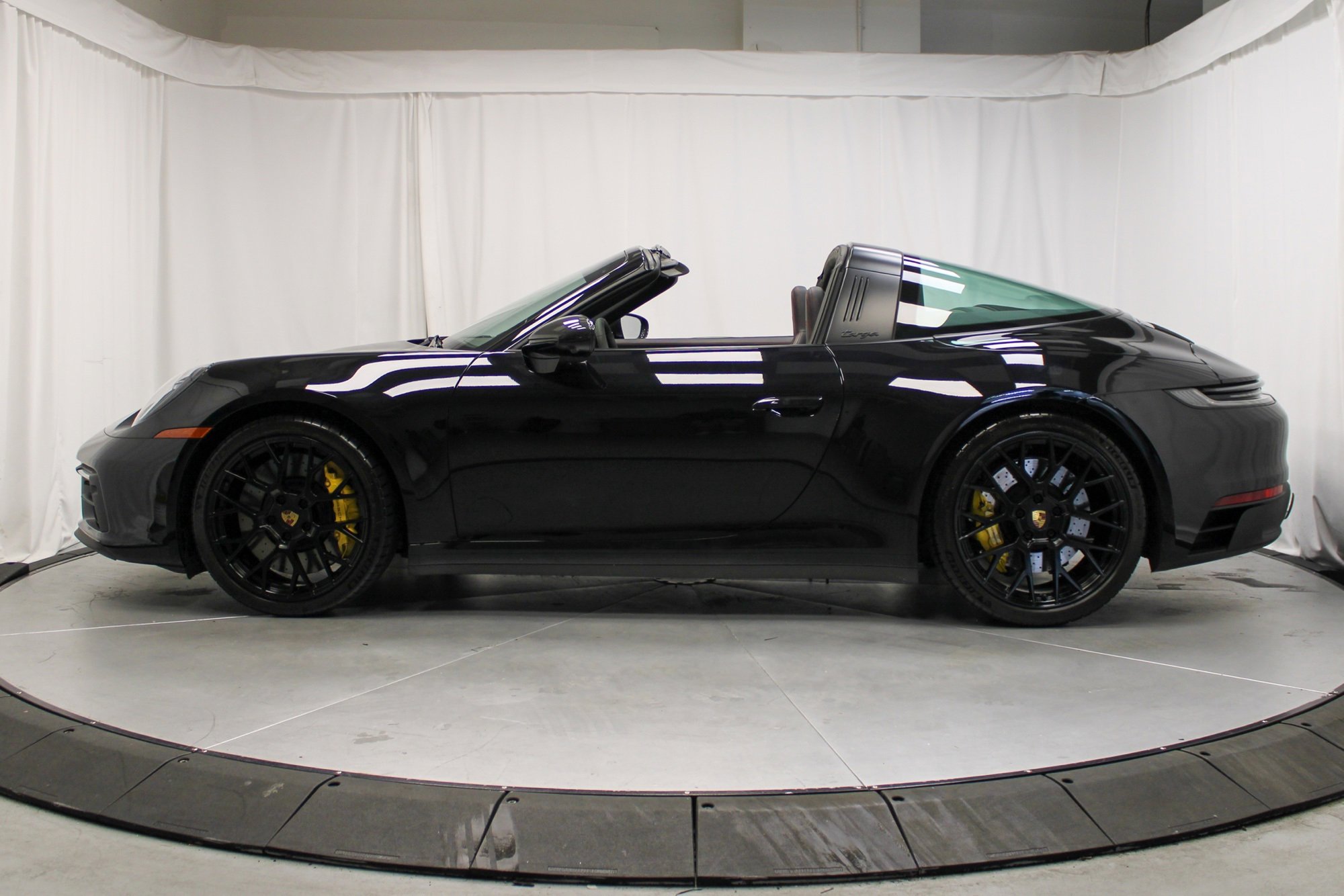 Certified 2023 Porsche 911 Targa 4 GTS image 14