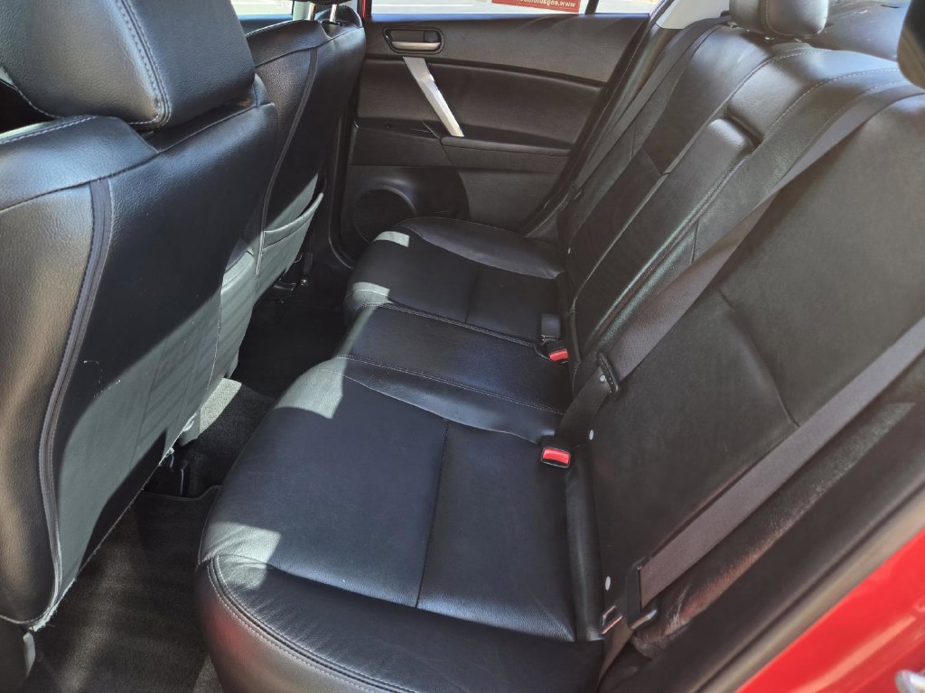 Used 2013 MAZDA MAZDA3 i Grand Touring w/ Tech Pkg FWD image 40