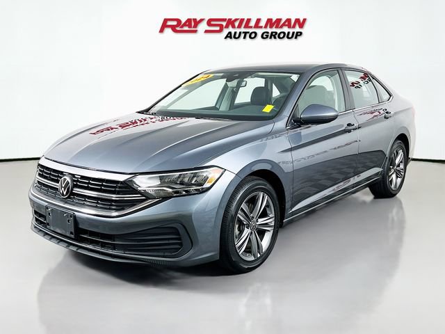 Used 2024 Volkswagen Jetta SE image 3