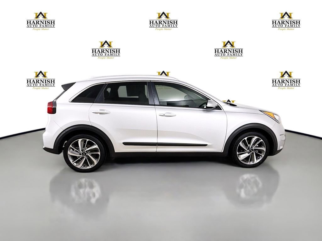 Used 2017 Kia Niro Touring w/ Advanced Technology Package FWD image 8