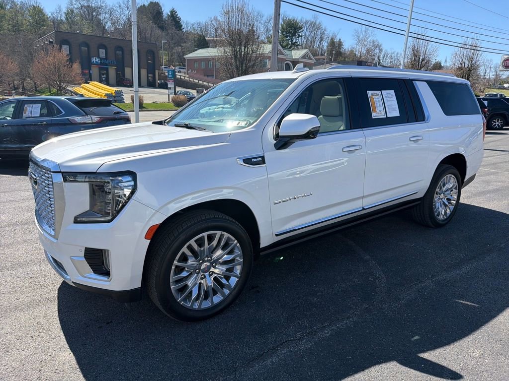 Used 2024 GMC Yukon XL Denali image 3