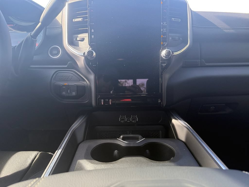 New 2025 RAM 2500 Laramie AWD/4WD image 11