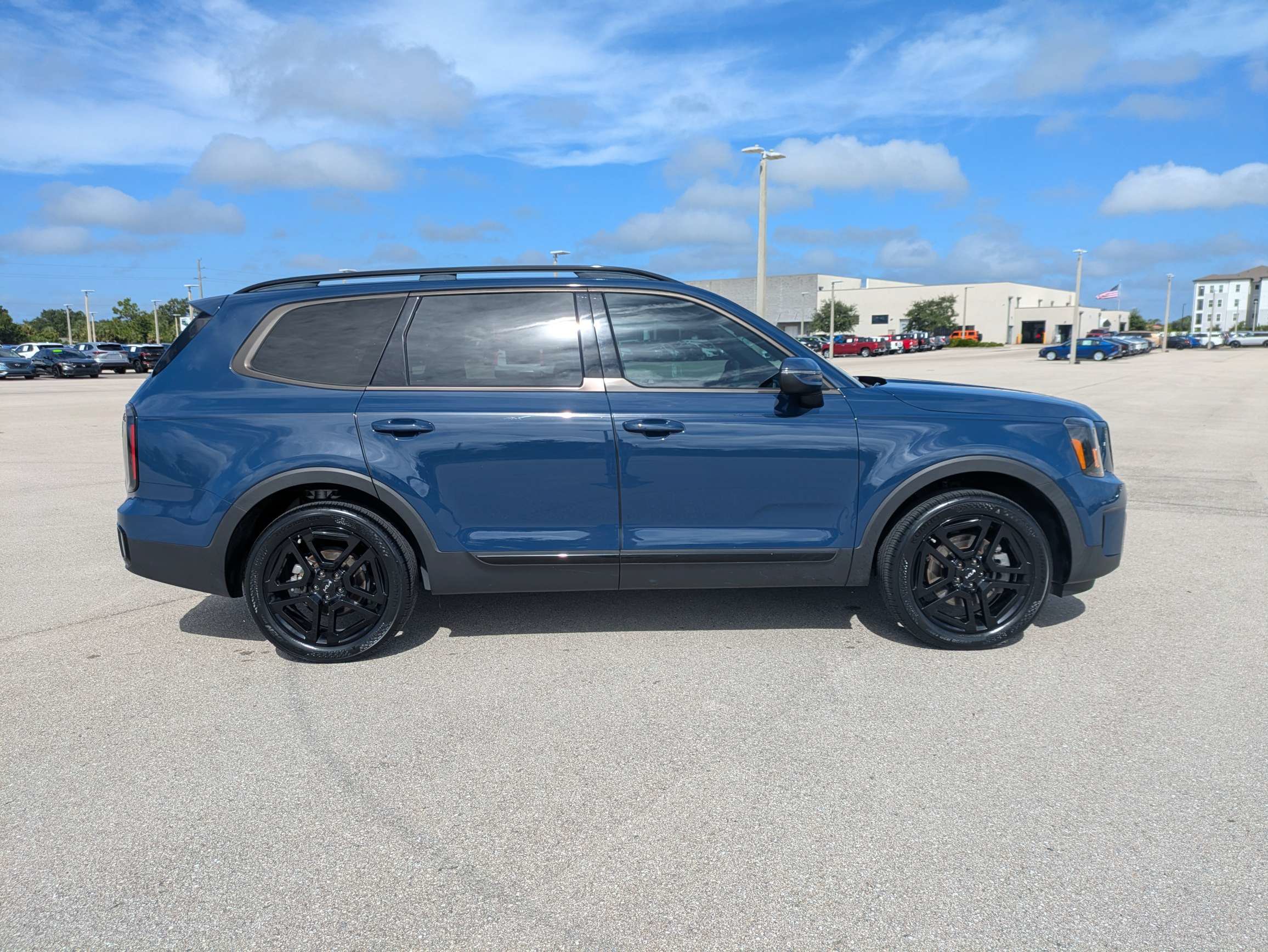 Certified 2024 Kia Telluride EX X-Line AWD/4WD image 4