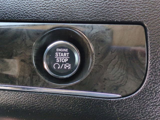 Used 2014 Chrysler Town & Country Touring-L w/ Driver Convenience Group image 17