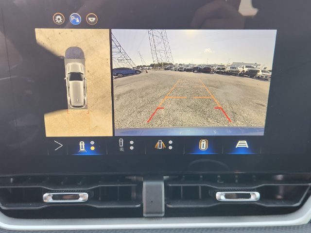 Certified 2026 Chevrolet Equinox LT w/ Safety and Technology Package FWD image 17