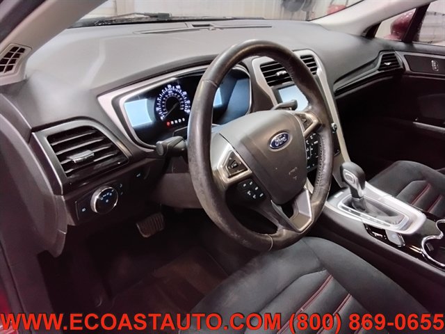 Used 2015 Ford Fusion SE FWD image 11