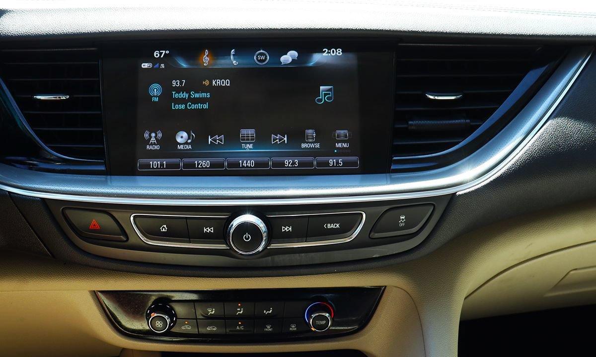 Used 2018 Buick Regal Preferred w/ Sights and Sounds Package FWD image 43