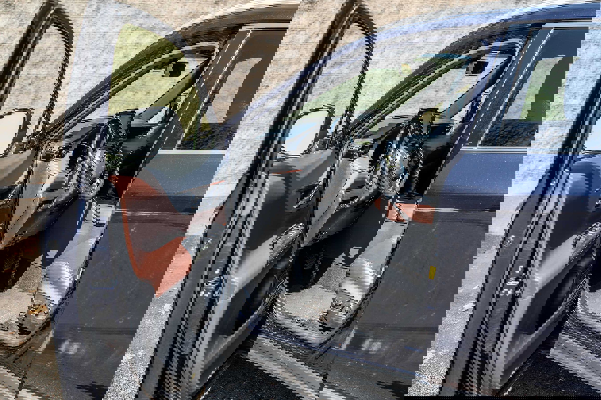 Certified 2022 Toyota Venza XLE image 23