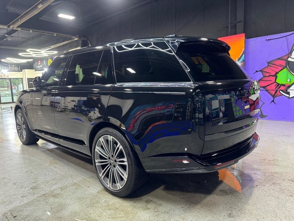 Used 2025 Land Rover Range Rover Long Wheelbase Autobiography AWD/4WD image 3