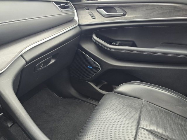 Used 2021 Jeep Grand Cherokee L Overland w/ Luxury Tech Group IV image 17