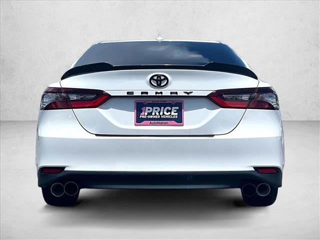 Used 2022 Toyota Camry LE FWD image 4