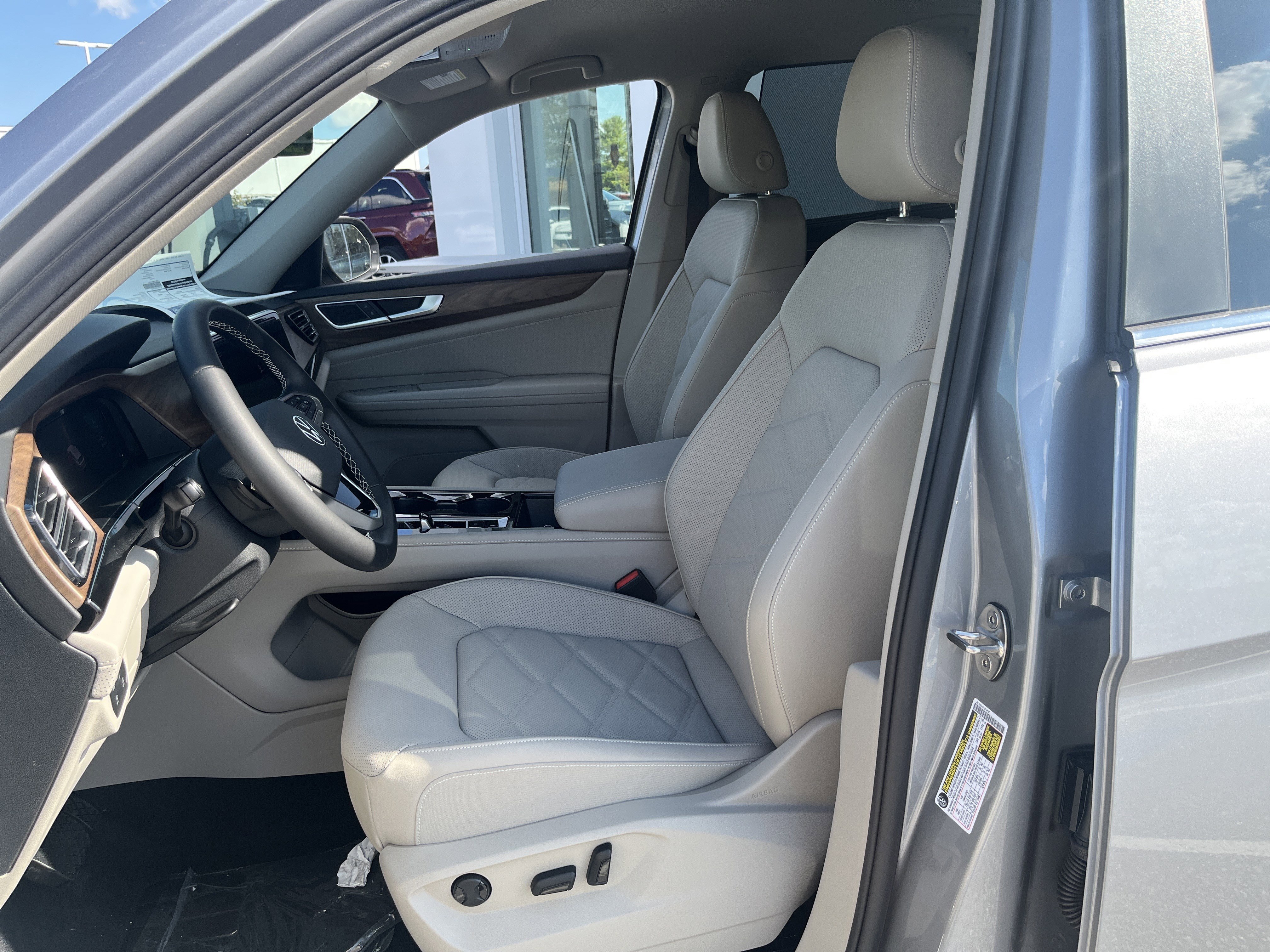 New 2026 Volkswagen Atlas SE image 26