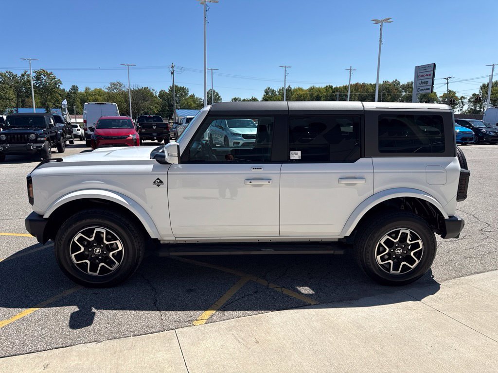 Used 2023 Ford Bronco Outer Banks AWD/4WD image 9