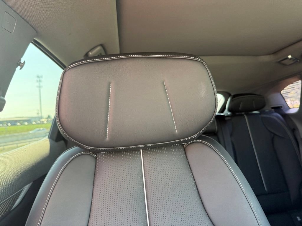 Certified 2025 Cadillac Optiq Sport 2 w/ LPO, Floor Liner Package AWD/4WD image 34
