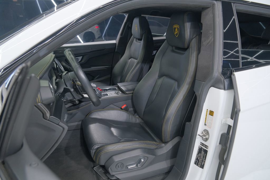 Used 2021 Lamborghini Urus image 22